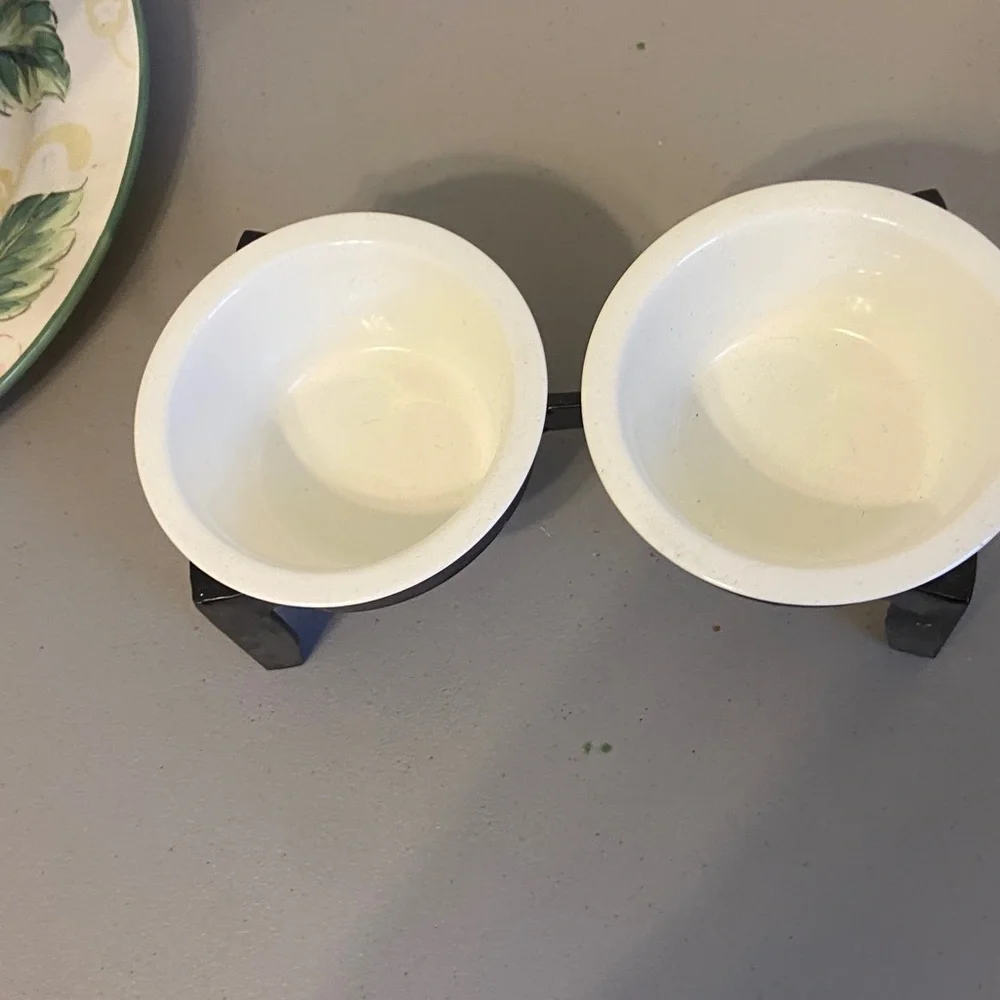 Pet bowl
